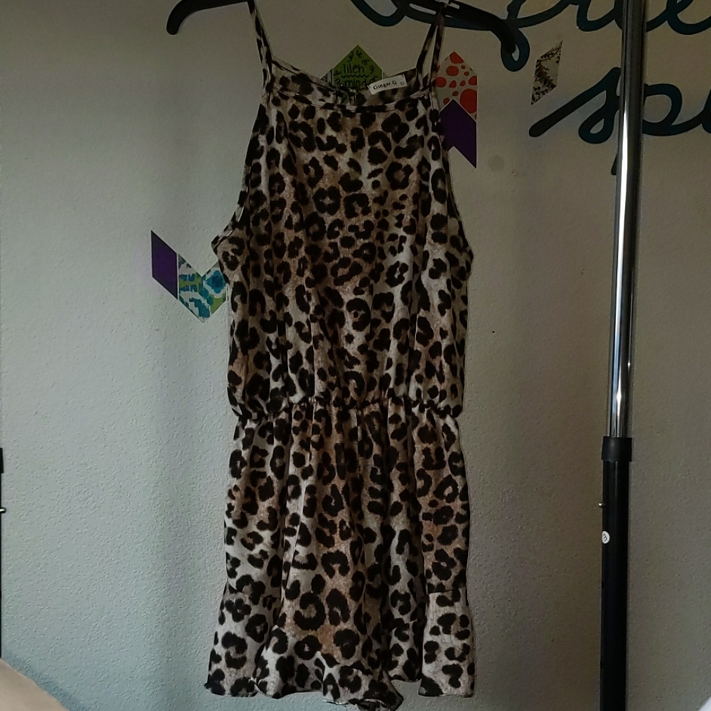 Ginger G size L cheetah romper